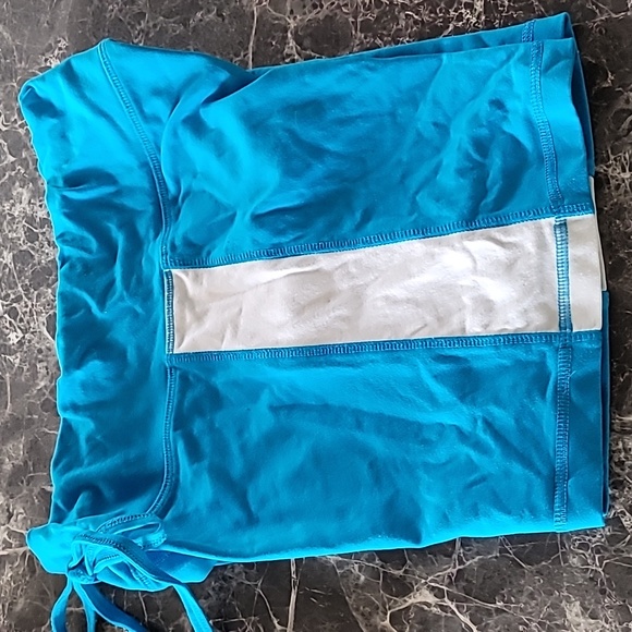 One Tooth fitness wear top and shorts size M - Picture 6 of 8